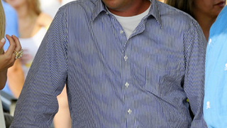 Jon Has Sleepover With New Woman; Rihanna Wants Protective Order Loosened